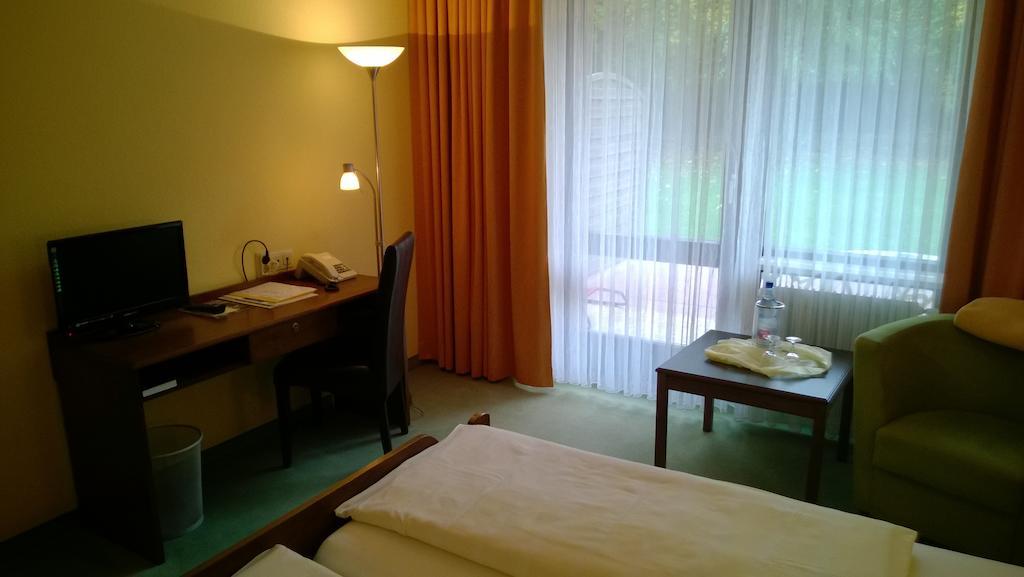 Landhotel Vierjahreszeiten Bad Königshofen im Grabfeld Pokoj fotografie