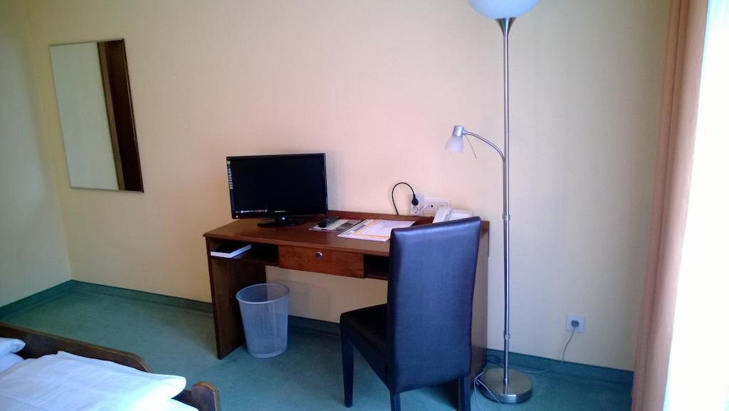 Landhotel Vierjahreszeiten Bad Königshofen im Grabfeld Pokoj fotografie