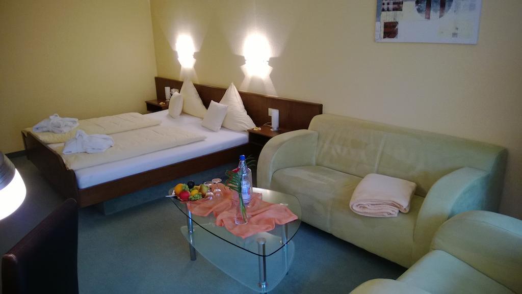 Landhotel Vierjahreszeiten Bad Königshofen im Grabfeld Pokoj fotografie